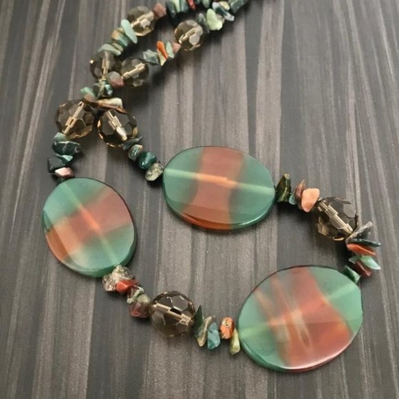 Green & Red Agate Bead Statement Necklace - Picture 4 of 6